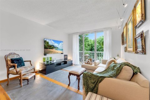 Condominio en Miami, Florida, 2 dormitorios  № 2012816
