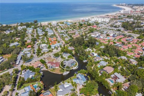 Купить виллу или дом в Сарасота, Флорида 8 комнат, 273.23м2, № 1904545 - фото 30