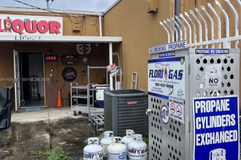 Купить коммерческую недвижимость в Хайалиа, Флорида № 1983910 - фото 3