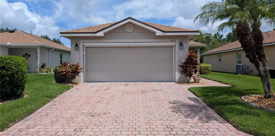 House in Lake Wales, Florida 2 bedrooms, 100.61 sq.m. № 1878230