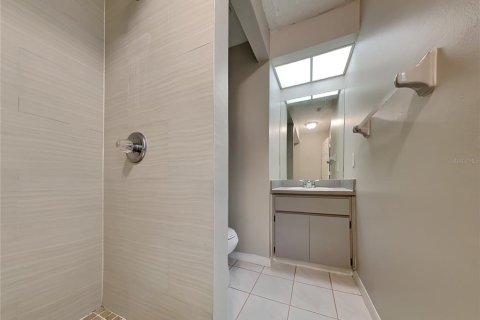 House in New Port Richey, Florida 3 bedrooms, 122.91 sq.m. № 1911919 - photo 10