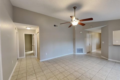 Casa en alquiler en New Port Richey, Florida, 3 dormitorios, 122.91 m2 № 1911919 - foto 3