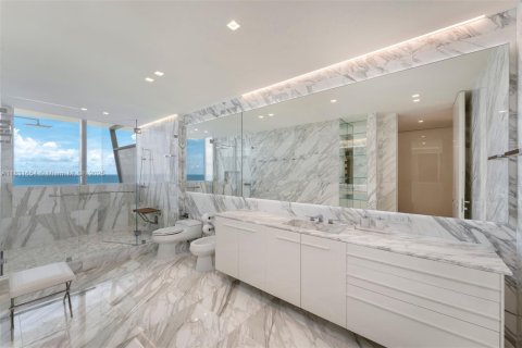 Купить кондоминиум в Серфсайд, Флорида 5 спален, 624.86м2, № 2014756 - фото 20