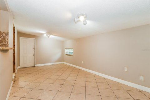 House in Tampa, Florida 3 bedrooms, 113.81 sq.m. № 1899123 - photo 9