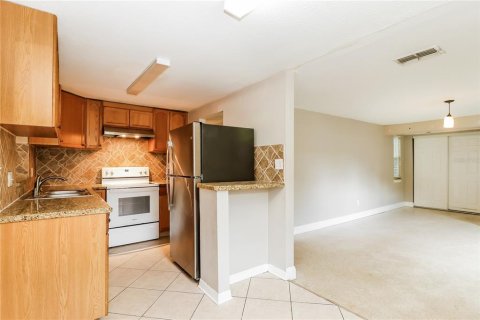 Villa ou maison à louer à Tampa, Floride: 3 chambres, 113.81 m2 № 1899123 - photo 6