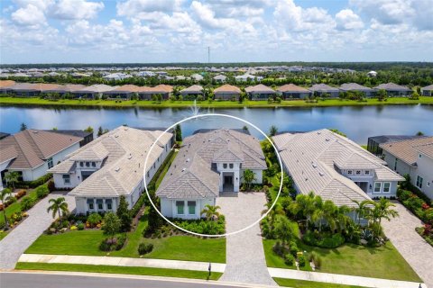 Casa en venta en Lakewood Ranch, Florida, 3 dormitorios, 243.5 m2 № 1870313 - foto 7