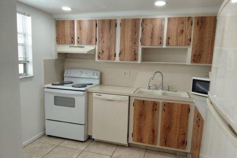 Copropriété à louer à Margate, Floride: 2 chambres, 90.12 m2 № 2086530 - photo 5