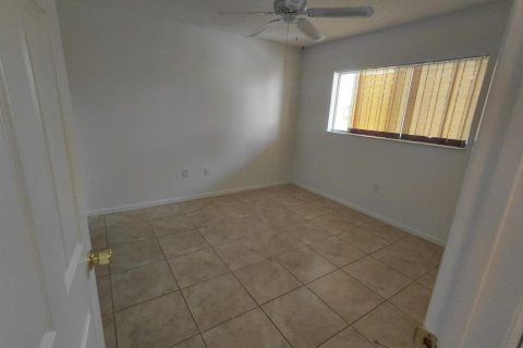 Copropriété à louer à Margate, Floride: 2 chambres, 90.12 m2 № 2086530 - photo 9