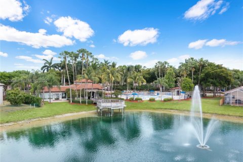 Villa ou maison à louer à Miami, Floride: 3 chambres, 176.61 m2 № 2423301 - photo 26