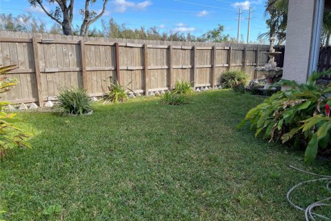 Villa ou maison à louer à Miami, Floride: 3 chambres, 176.61 m2 № 2423301 - photo 21