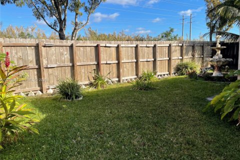 Villa ou maison à louer à Miami, Floride: 3 chambres, 176.61 m2 № 2423301 - photo 5
