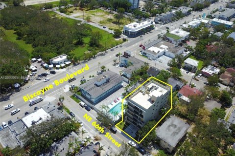 Copropriété à louer à Miami, Floride: 2 chambres № 2069502 - photo 17