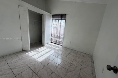 Adosado en alquiler en Miami Gardens, Florida, 4 dormitorios, 136.57 m2 № 1993148 - foto 9