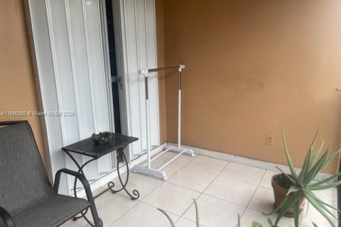 Купить кондоминиум в Хайалиа, Флорида 1 спальня, 84.54м2, № 2012642 - фото 5