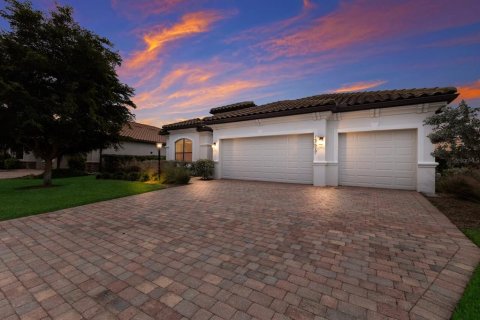 Villa ou maison à vendre à Lakewood Ranch, Floride: 4 chambres, 210.7 m2 № 1565500 - photo 4