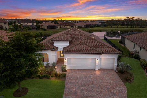 Villa ou maison à vendre à Lakewood Ranch, Floride: 4 chambres, 210.7 m2 № 1565500 - photo 1