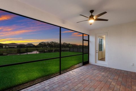 Villa ou maison à vendre à Lakewood Ranch, Floride: 4 chambres, 210.7 m2 № 1565500 - photo 27