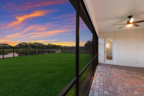Villa ou maison à vendre à Lakewood Ranch, Floride: 4 chambres, 210.7 m2 № 1565500 - photo 28