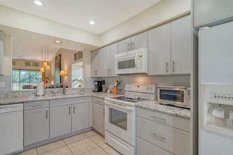 Condo in Sarasota, Florida, 2 bedrooms  № 1082160 - photo 18