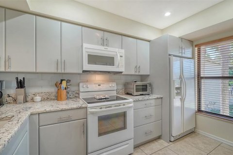 Condo in Sarasota, Florida, 2 bedrooms  № 1082160 - photo 19