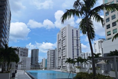 Купить кондоминиум в Майами, Флорида 2 спальни, 103.4м2, № 1985981 - фото 19