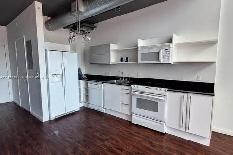 Купить кондоминиум в Майами, Флорида 2 спальни, 103.4м2, № 1985981 - фото 5