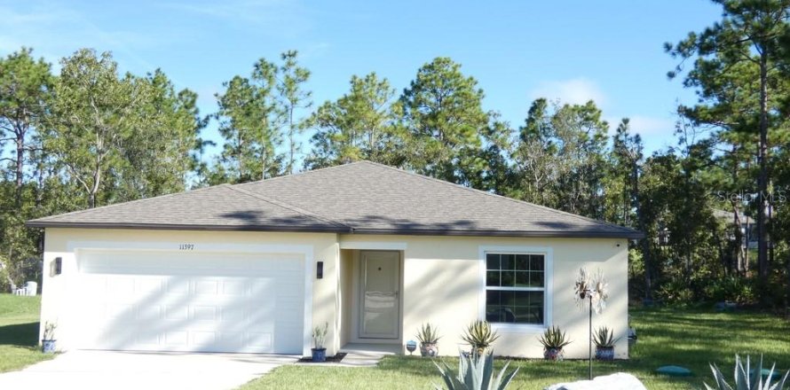 Casa en Weeki Wachee, Florida 3 dormitorios, 134.24 m2 № 2386000
