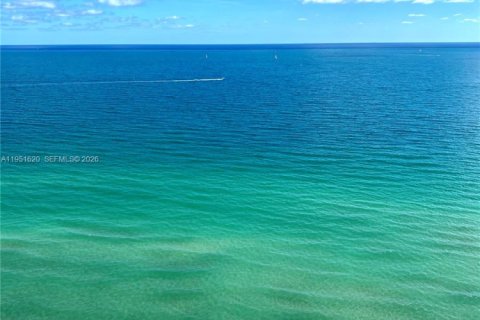 Condo in Sunny Isles Beach, Florida, 1 bedroom  № 2089344 - photo 6