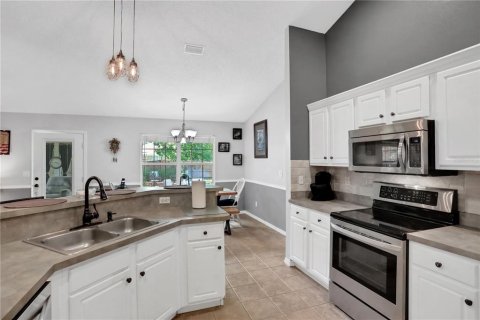 House in Palm Coast, Florida 4 bedrooms, 167.6 sq.m. № 1389206 - photo 4