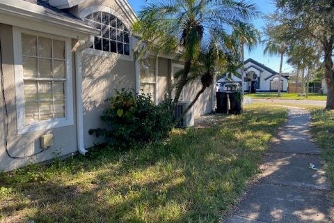 House in Orlando, Florida 4 bedrooms, 175.59 sq.m. № 1543121 - photo 8