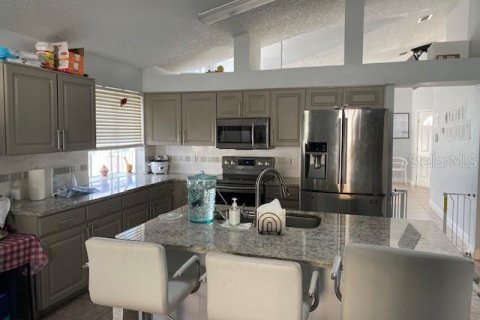 House in Orlando, Florida 4 bedrooms, 175.59 sq.m. № 1543121 - photo 19