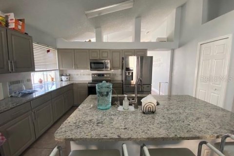 House in Orlando, Florida 4 bedrooms, 175.59 sq.m. № 1543121 - photo 20