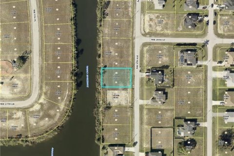 Land in Cape Coral, Florida № 2161223 - photo 1