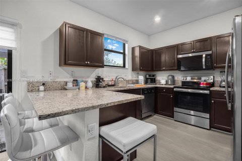 Купить таунхаус в Хомстед, Флорида 3 спальни, 130.81м2, № 1964595 - фото 7