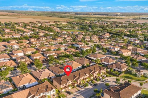 Купить таунхаус в Хомстед, Флорида 3 спальни, 130.81м2, № 1964595 - фото 27