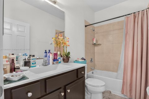 Купить таунхаус в Хомстед, Флорида 3 спальни, 130.81м2, № 1964595 - фото 15