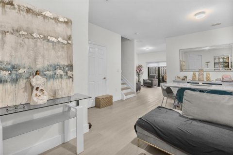 Купить таунхаус в Хомстед, Флорида 3 спальни, 130.81м2, № 1964595 - фото 3