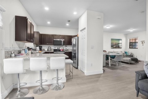 Купить таунхаус в Хомстед, Флорида 3 спальни, 130.81м2, № 1964595 - фото 5