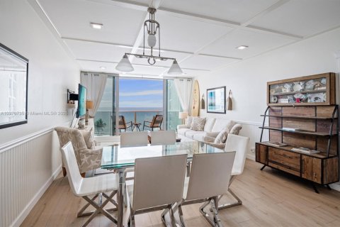 Снять в аренду кондоминиум в Холливуд, Флорида 1 спальня, 74.32м2, № 1934246 - фото 4