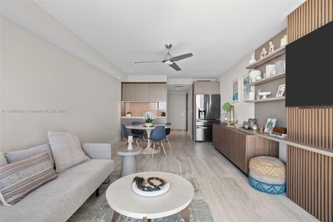 Condominio en venta en Sunny Isles Beach, Florida № 2012674 - foto 5