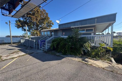 Commercial property in Tavares, Florida 192.31 sq.m. № 2217009