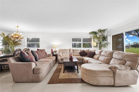 Copropriété à vendre à Pembroke Pines, Floride: 2 chambres, 140 m2 № 1823779 - photo 16