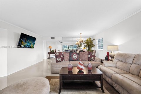Copropriété à vendre à Pembroke Pines, Floride: 2 chambres, 140 m2 № 1823779 - photo 17