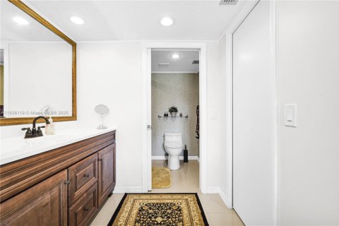Copropriété à vendre à Pembroke Pines, Floride: 2 chambres, 140 m2 № 1823779 - photo 29