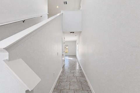 Купить виллу или дом в Хейнс-Сити, Флорида 5 комнат, 190.64м2, № 2431878 - фото 17