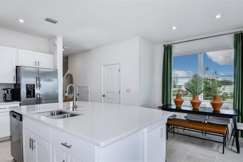 Townhouse in Groveland, Florida 3 bedrooms, 144.74 sq.m. № 1782447 - photo 8
