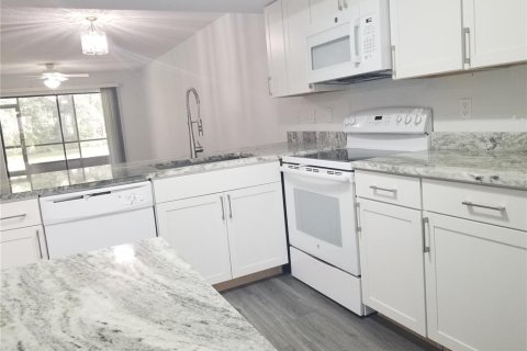 Copropriété à louer à Sarasota, Floride: 2 chambres, 91.32 m2 № 1637818 - photo 7