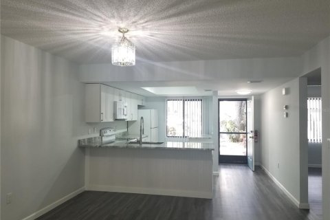 Copropriété à louer à Sarasota, Floride: 2 chambres, 91.32 m2 № 1637818 - photo 13