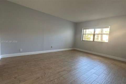 Снять в аренду кондоминиум в Уэстон, Флорида 2 спальни, 102.75м2, № 2046152 - фото 20