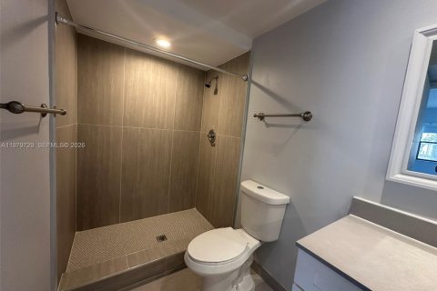 Снять в аренду кондоминиум в Уэстон, Флорида 2 спальни, 102.75м2, № 2046152 - фото 22